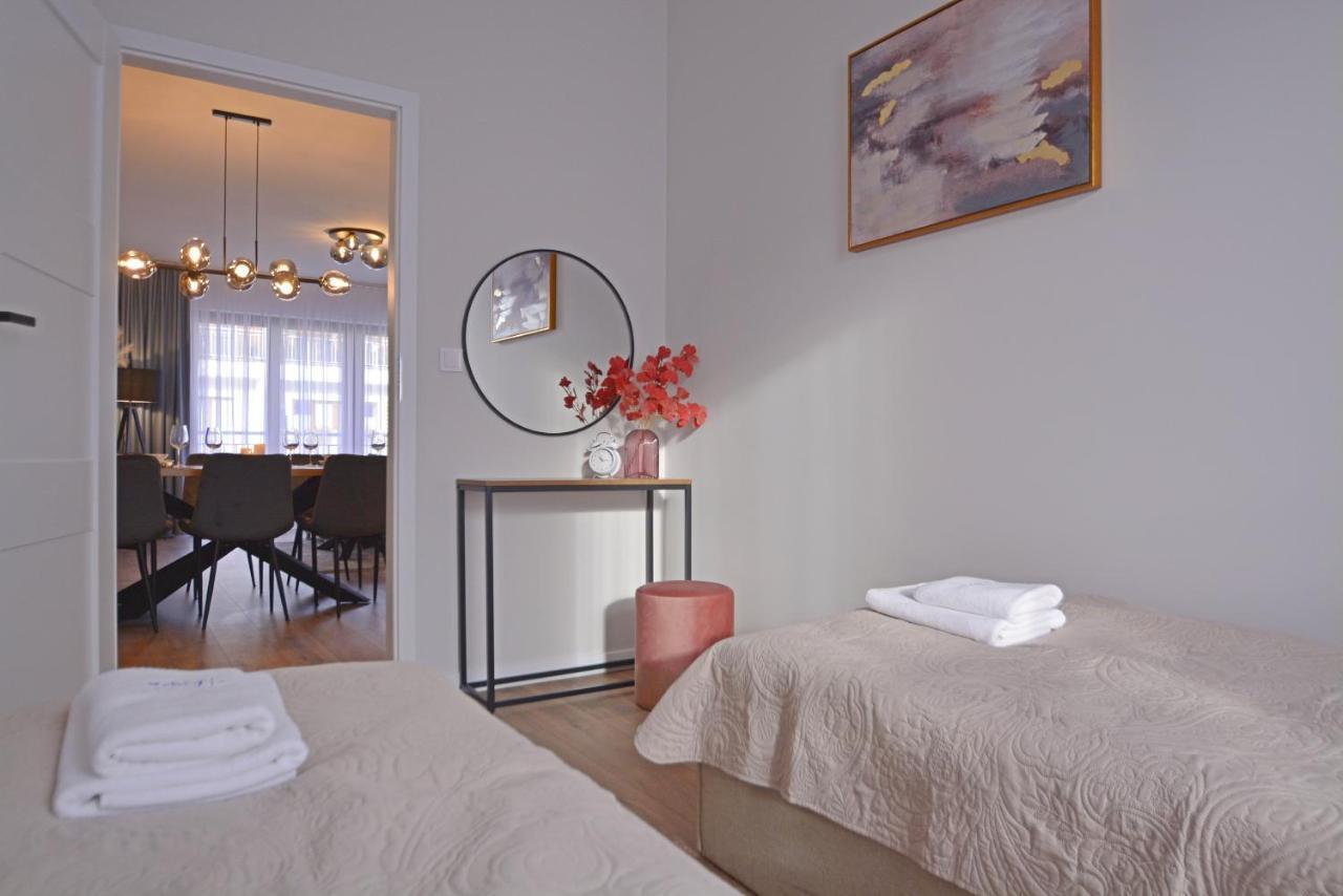 Osiedle Platan - Apartamenty Bryza - Centrum シフィノウイシチェ エクステリア 写真